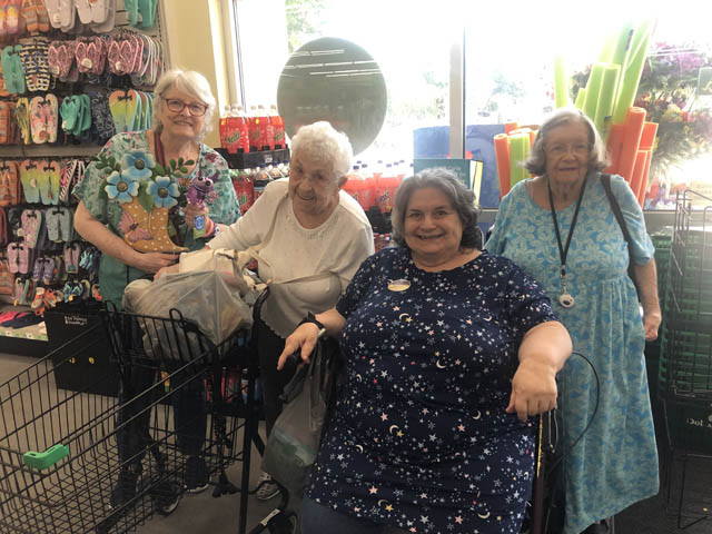 assisted living community Cabot Cove of Largo assisted living shopping outings
